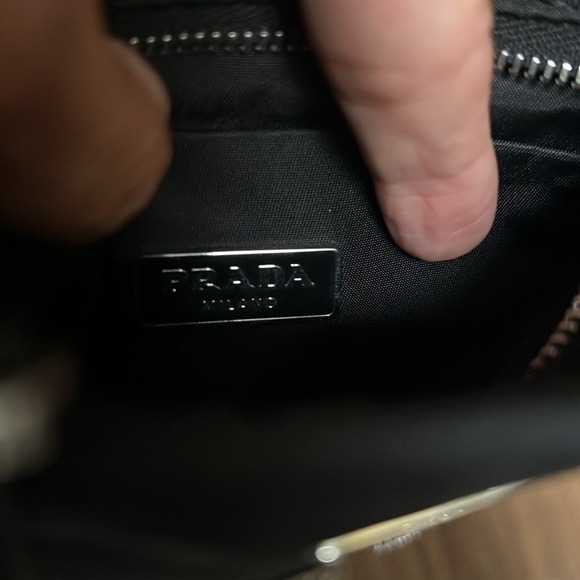 A 167 - 💯% authentic Prada tote bag - Picture 7 of 16